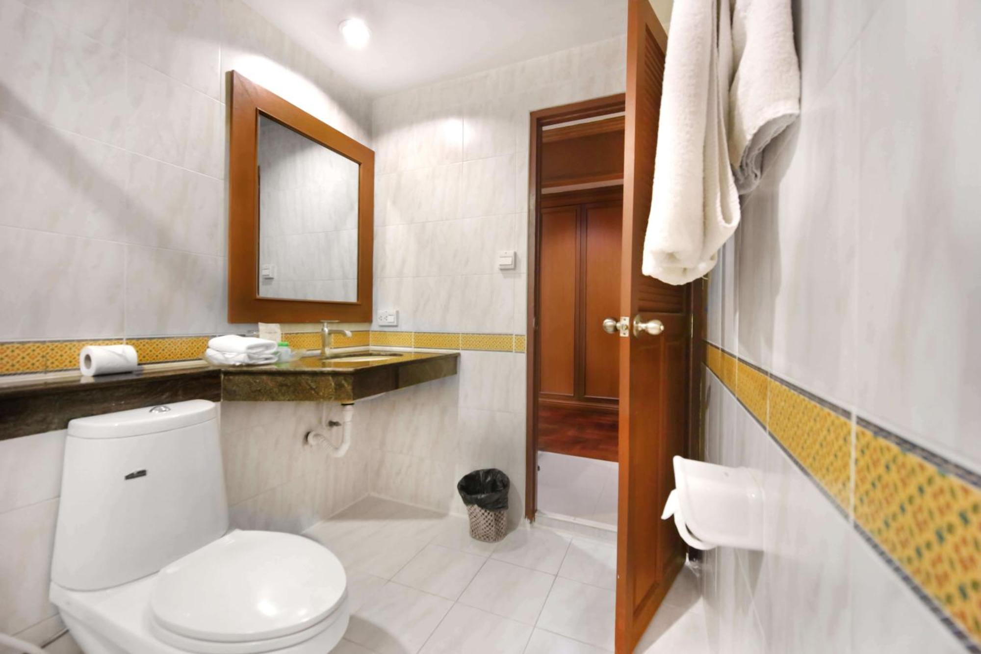 Studio Suite By Royal Ivory Nana Μπανγκόκ Εξωτερικό φωτογραφία